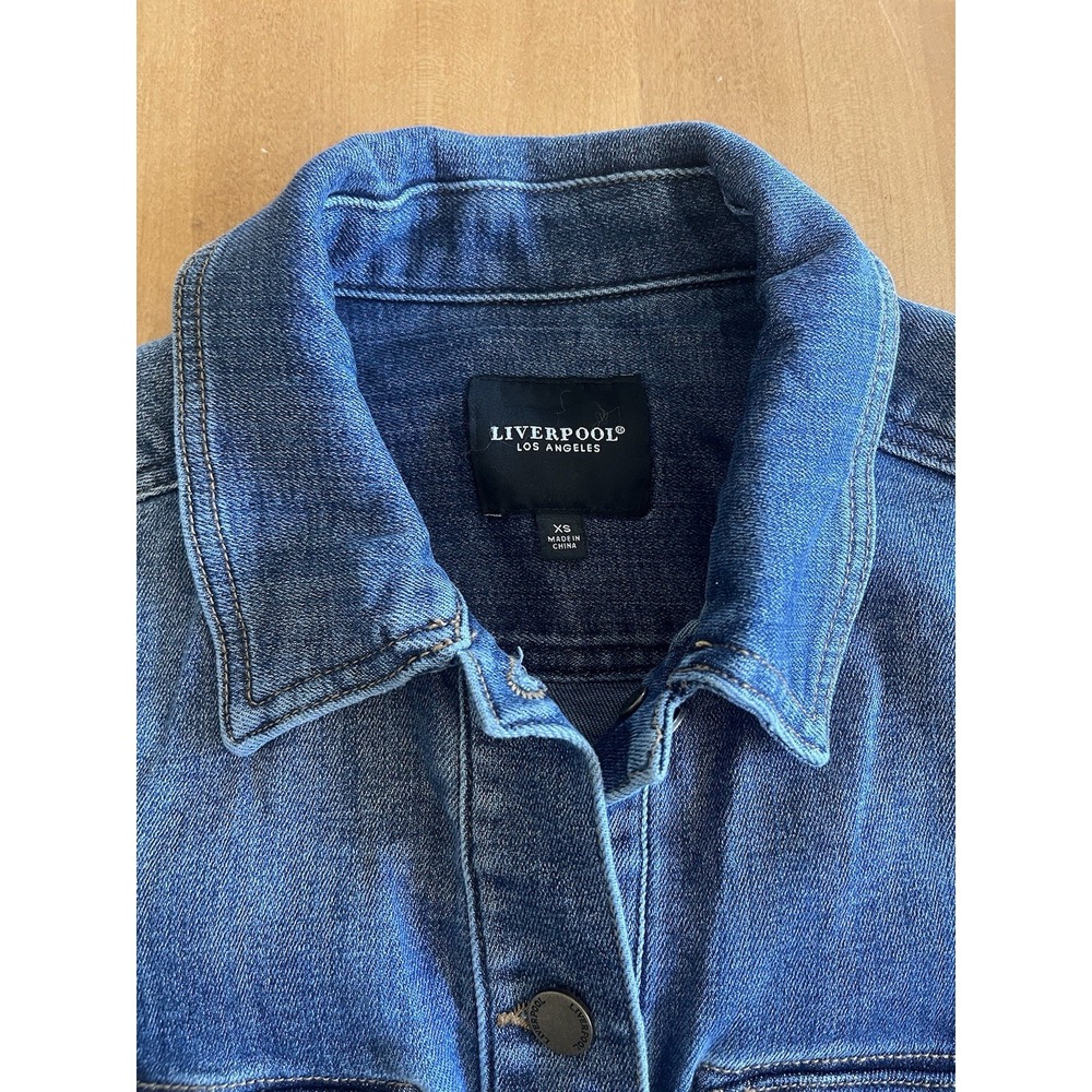 Women's Liverpool Jeans Company Long Denim Jacket Sz XS Tapered Waist Buttons - Picture 2 of 11